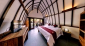 Oceans 5 Dive Resort Gili Air Indonesia pool bungalow.jpg