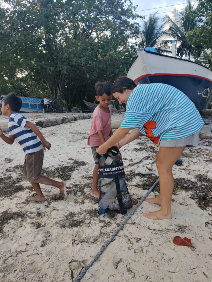 Beach Clean Up Indonesia | Scuba Diving Gili Islands | Oceans 5 Gili Air