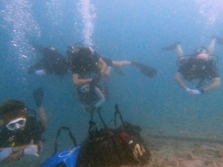 PADI Dive Against Debris Gili Islands | PADI IDC Resort Oceans 5 Gili Air | Indonesia